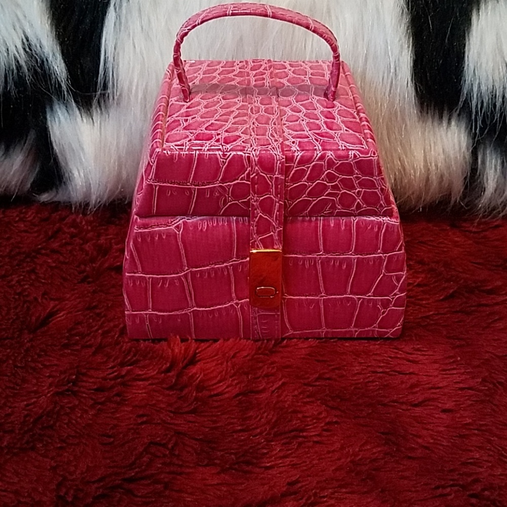 NWOT Jewelry Box
